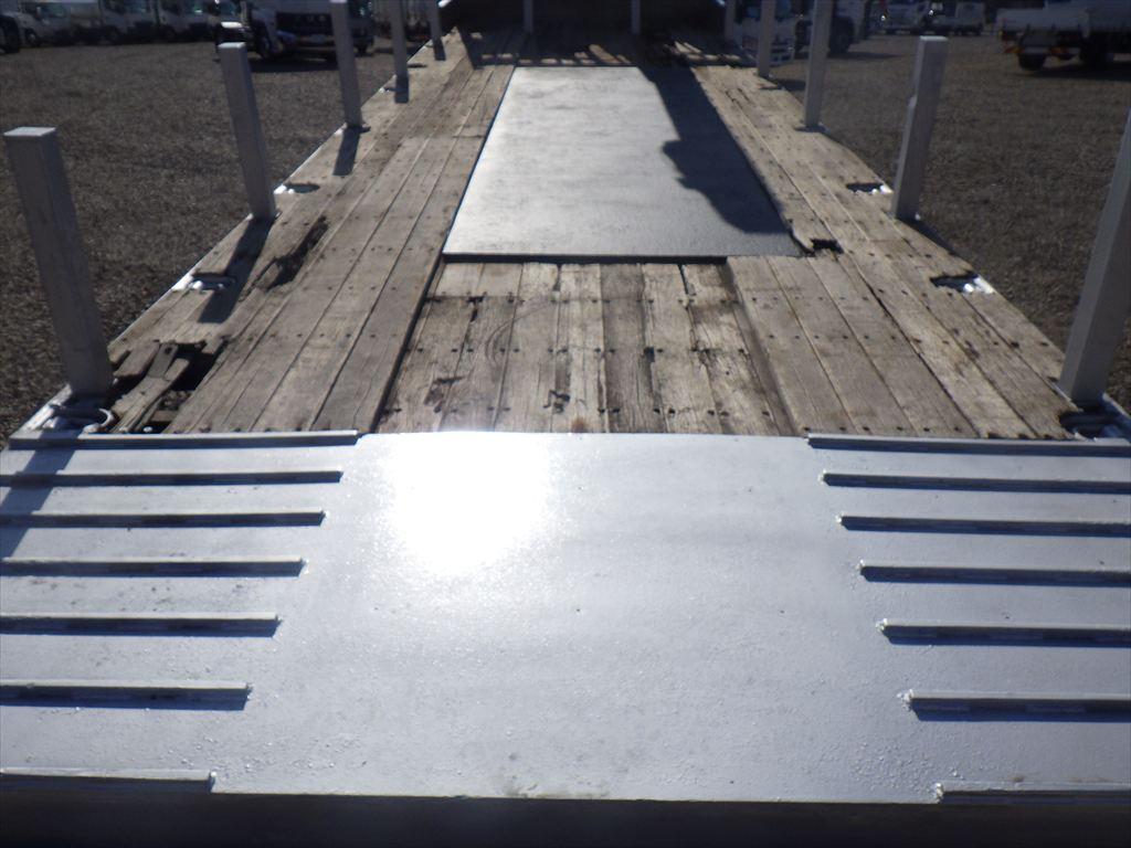 日野 プロフィア QPG-FW1EWEA(8x4)の写真9