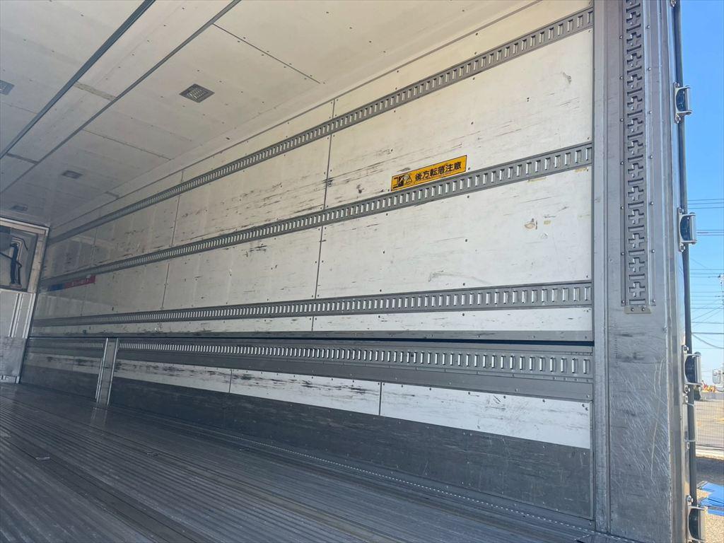 三菱 スーパーグレート QPG-FS64VZ(8x4)の写真10