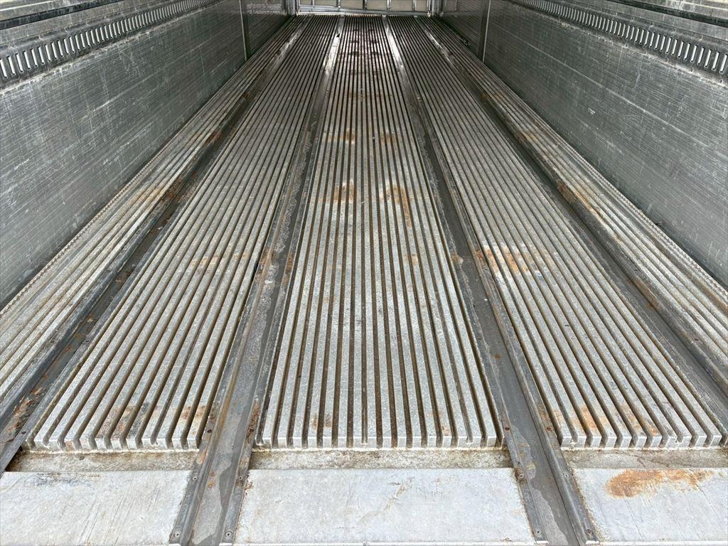 日野 プロフィア 2DG-FR1AHG(6x2)の写真8