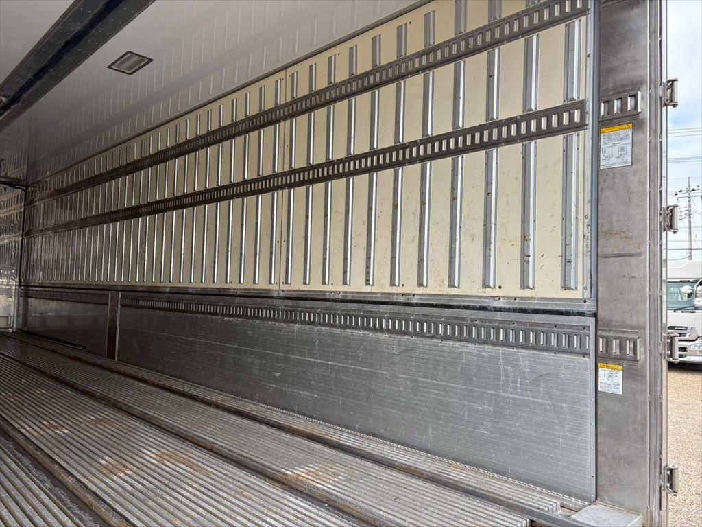 日野 プロフィア 2DG-FR1AHG(6x2)の写真10