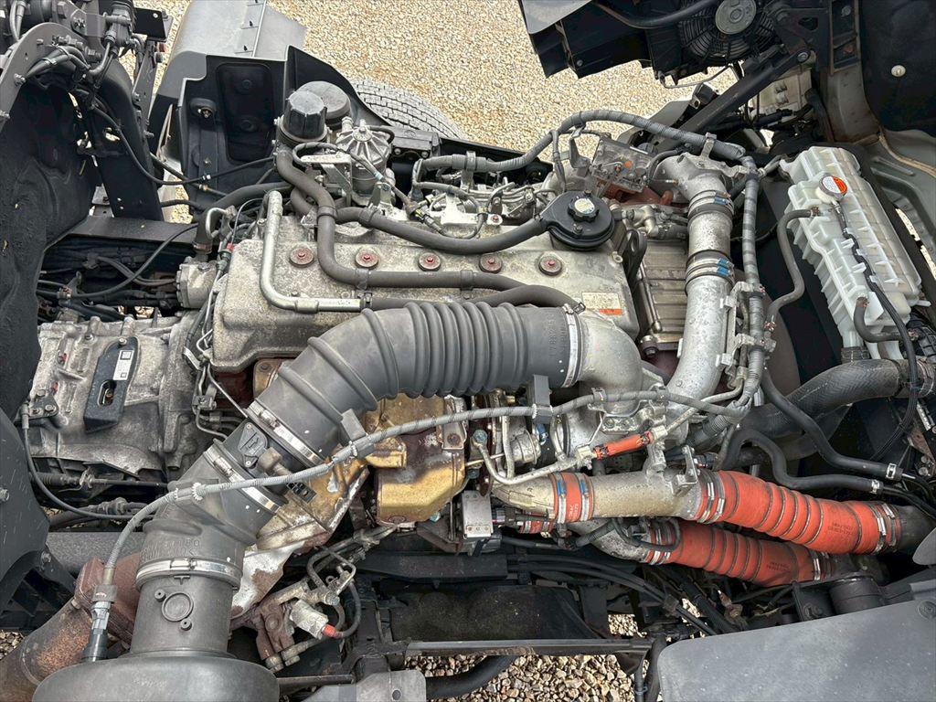 日野 プロフィア 2DG-FR1AHG(6x2)の写真19