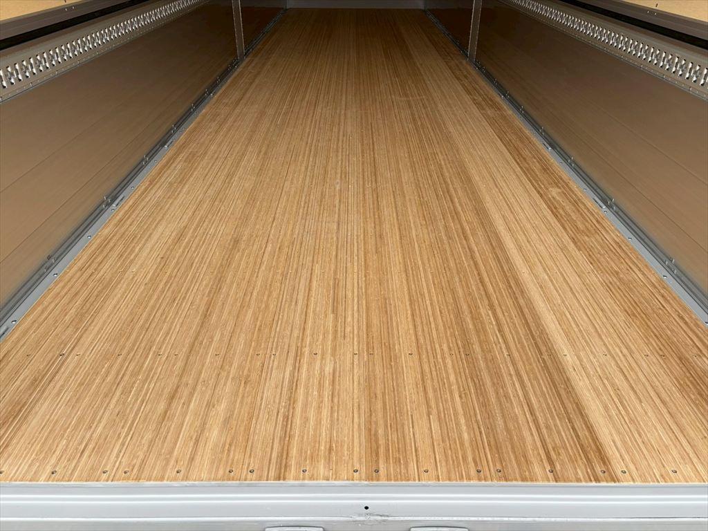 ＵＤ クオン 2RG-CG5FA(8x4)の写真8