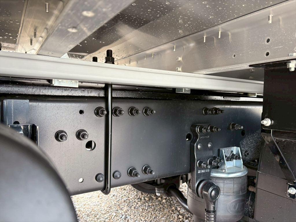 ＵＤ クオン 2RG-CG5FA(8x4)の写真15