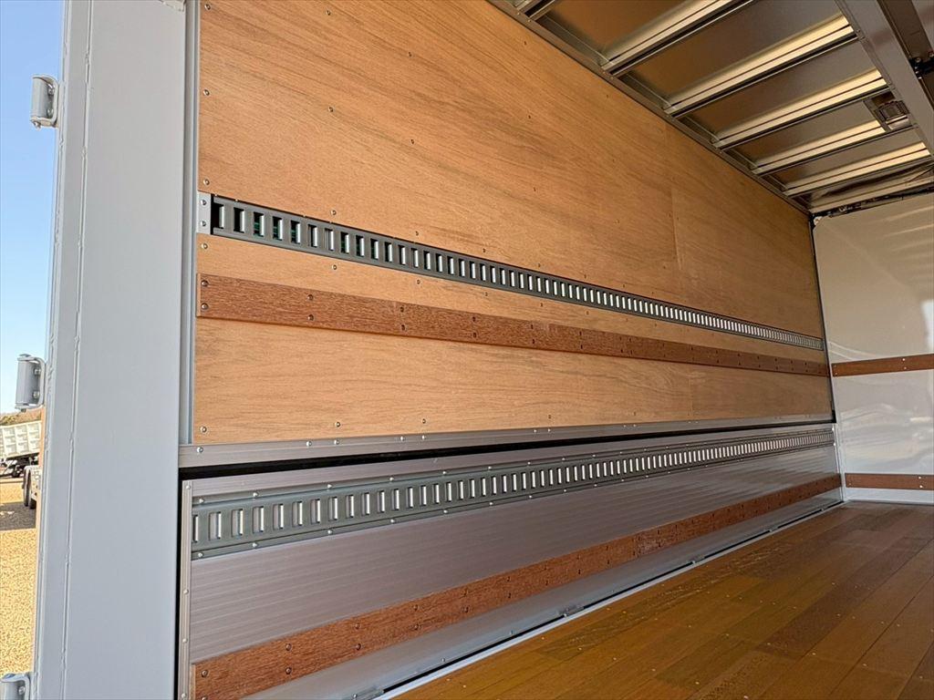 日野 デュトロ 2KG-XZU722M(2WD)の写真9