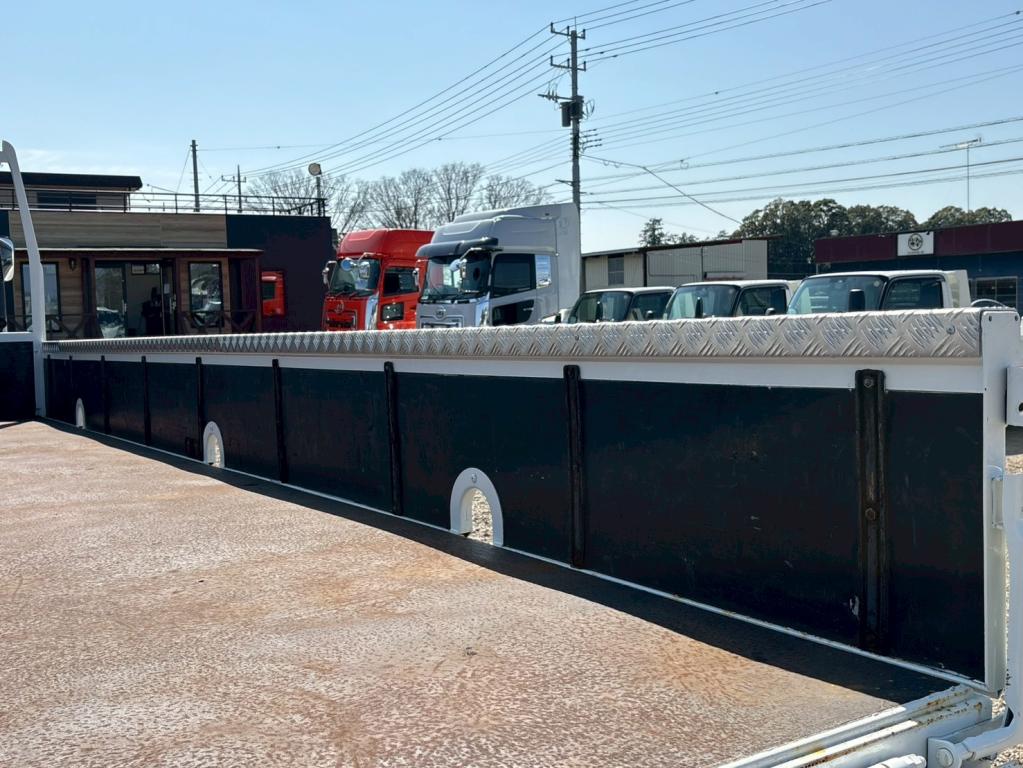 いすゞ フォワード TKG-FRR90S2(2WD)の写真10