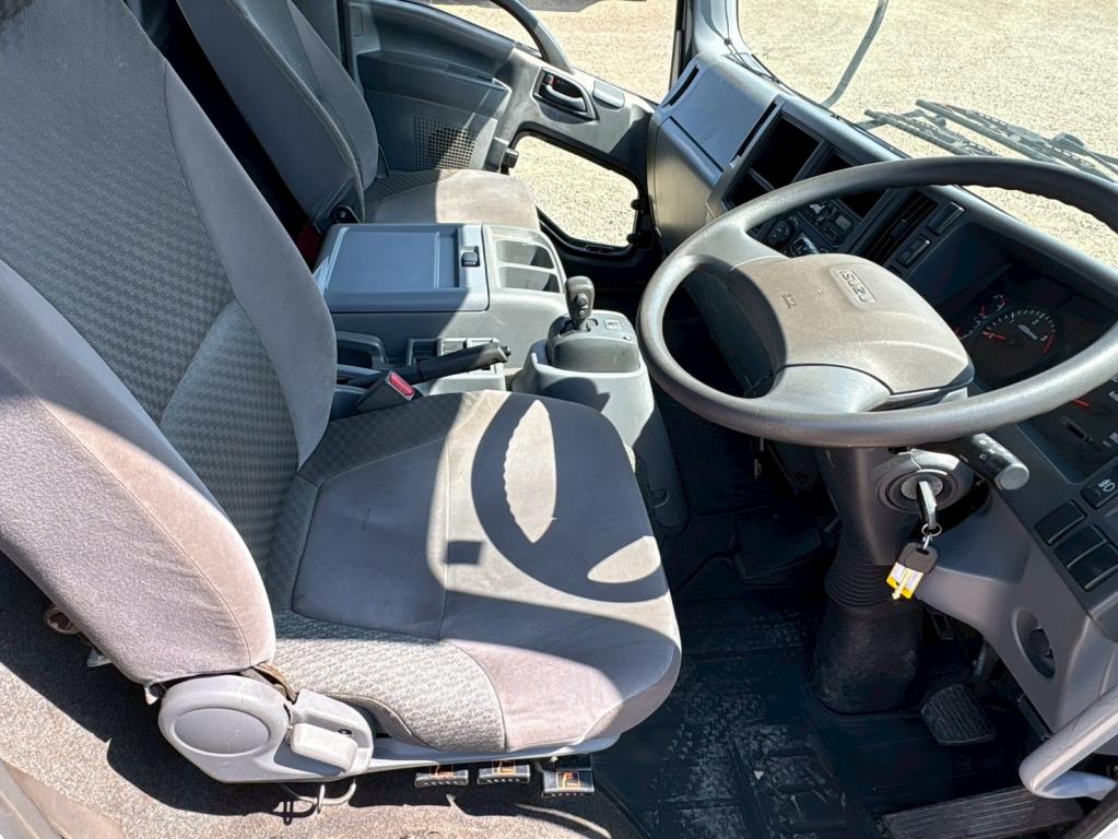 いすゞ フォワード TKG-FRR90S2(2WD)の写真21