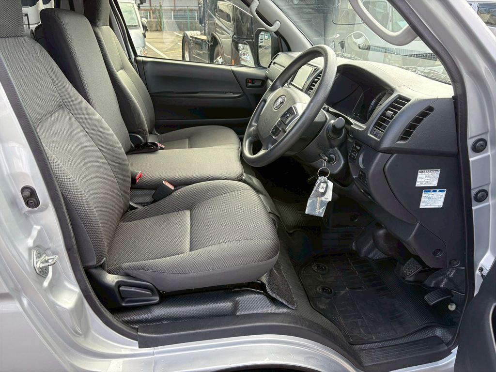 トヨタ その他 3DF-GDH201V(その他)の写真21