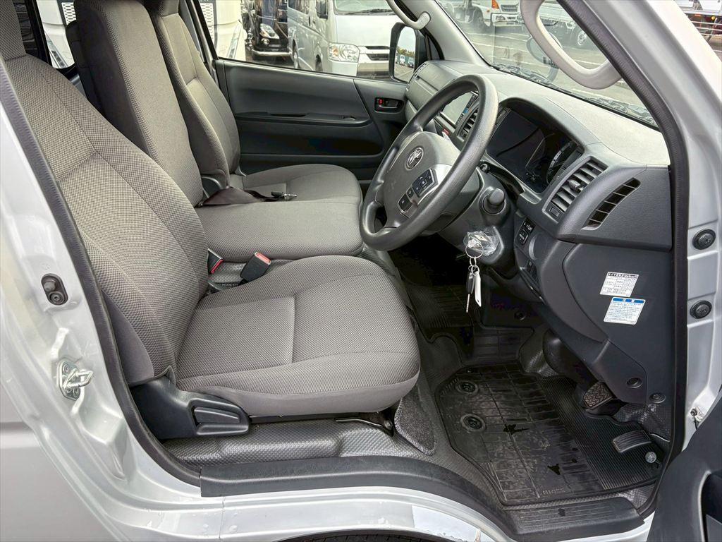 トヨタ その他 3DF-GDH201V(その他)の写真21