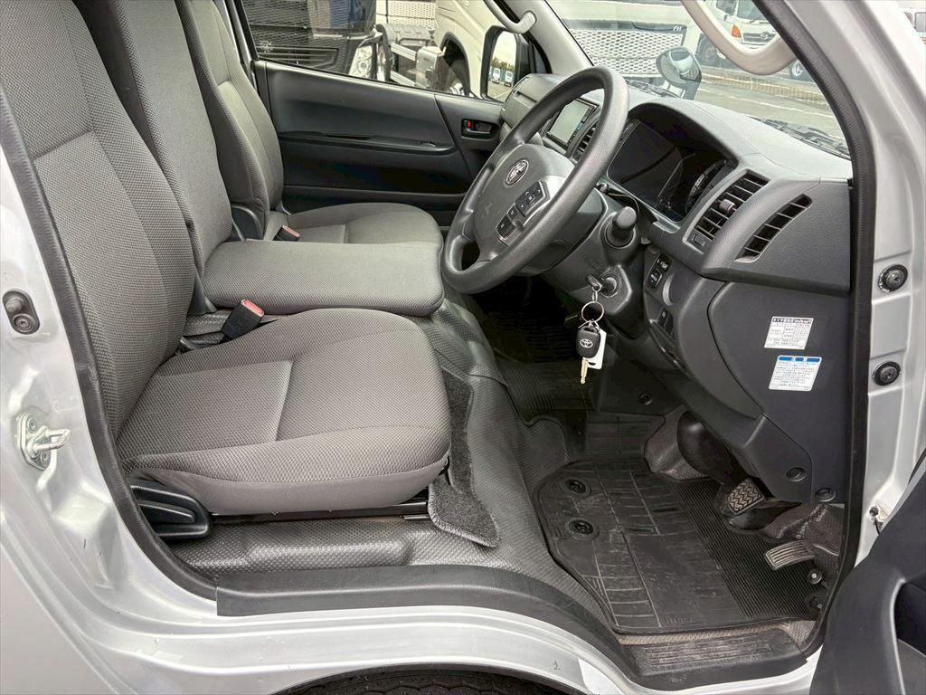 トヨタ その他 3DF-GDH201V(その他)の写真21