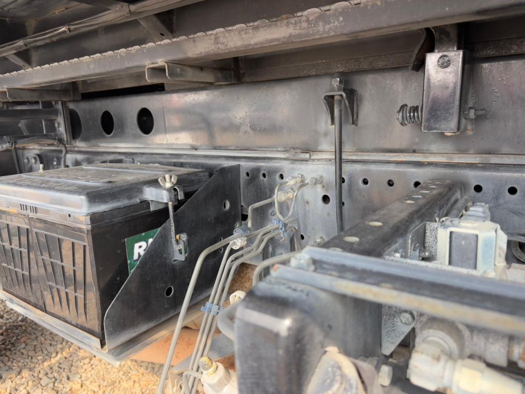 いすゞ フォワード TKG-FRR90S2(2WD)の写真18