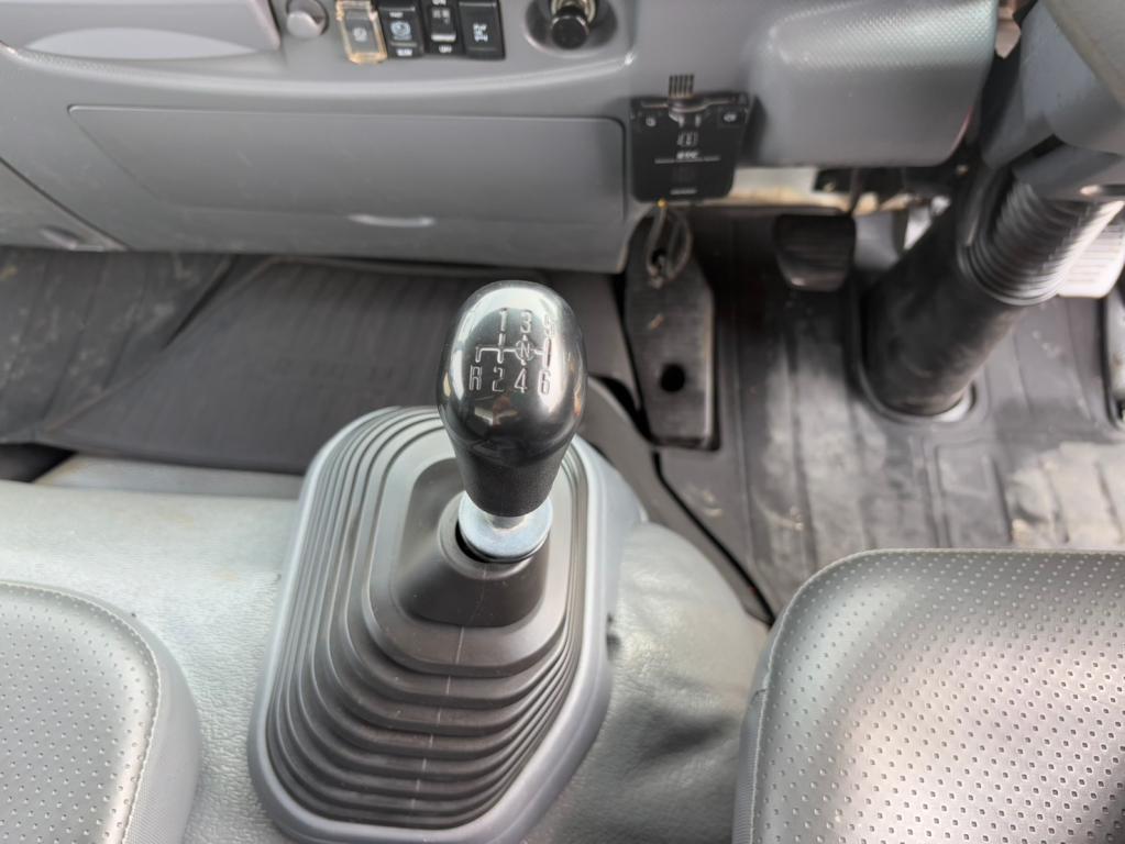 いすゞ フォワード TKG-FRR90S2(2WD)の写真23