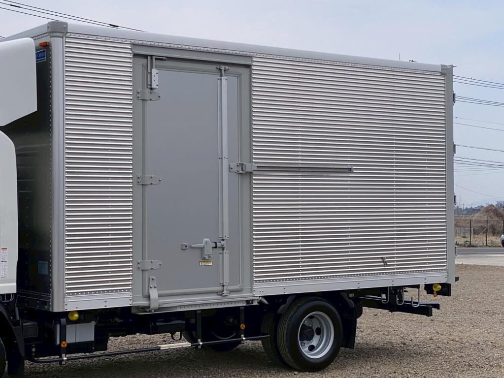 いすゞ エルフ 2RG-NPR88AM(2WD)の写真6