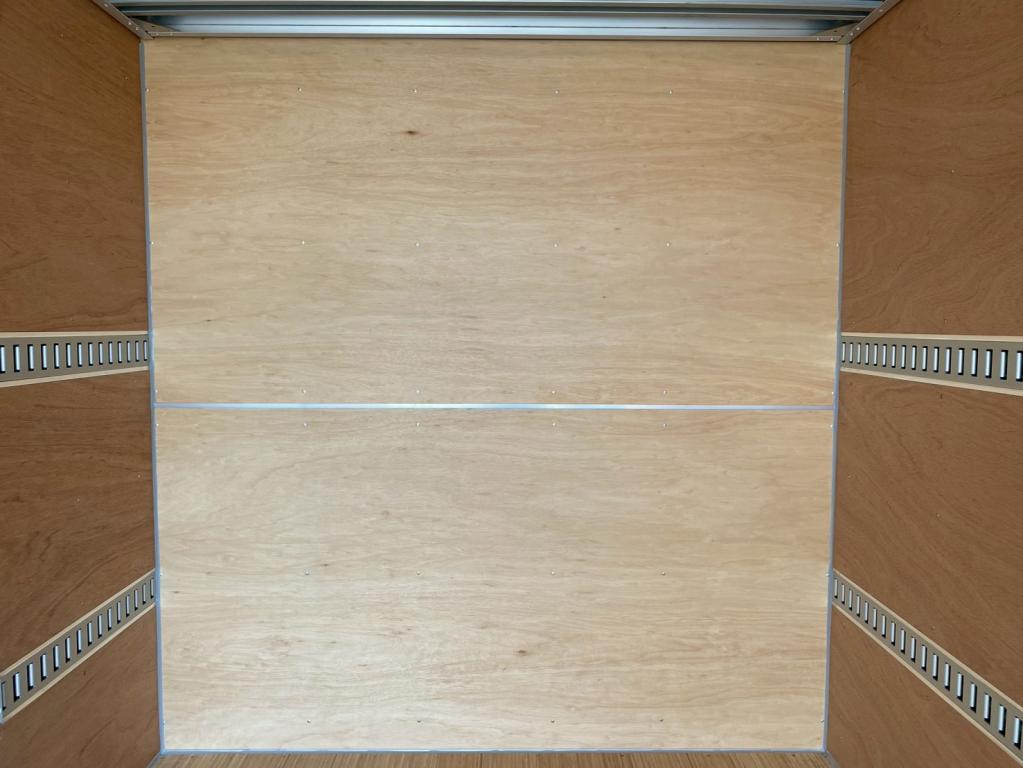 いすゞ エルフ 2RG-NPR88AM(2WD)の写真7