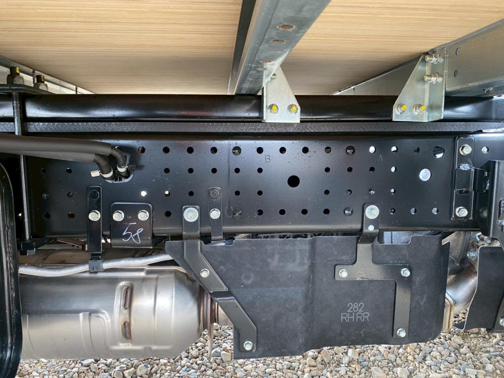 いすゞ エルフ 2RG-NPR88AM(2WD)の写真17