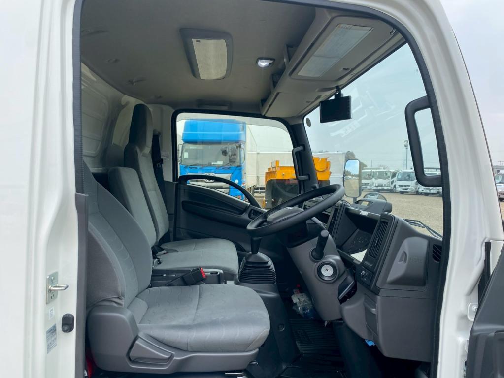 いすゞ エルフ 2RG-NPR88AM(2WD)の写真21