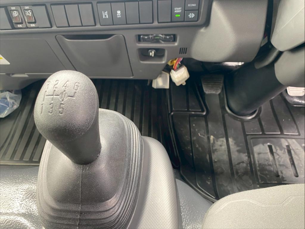 いすゞ エルフ 2RG-NPR88AM(2WD)の写真23