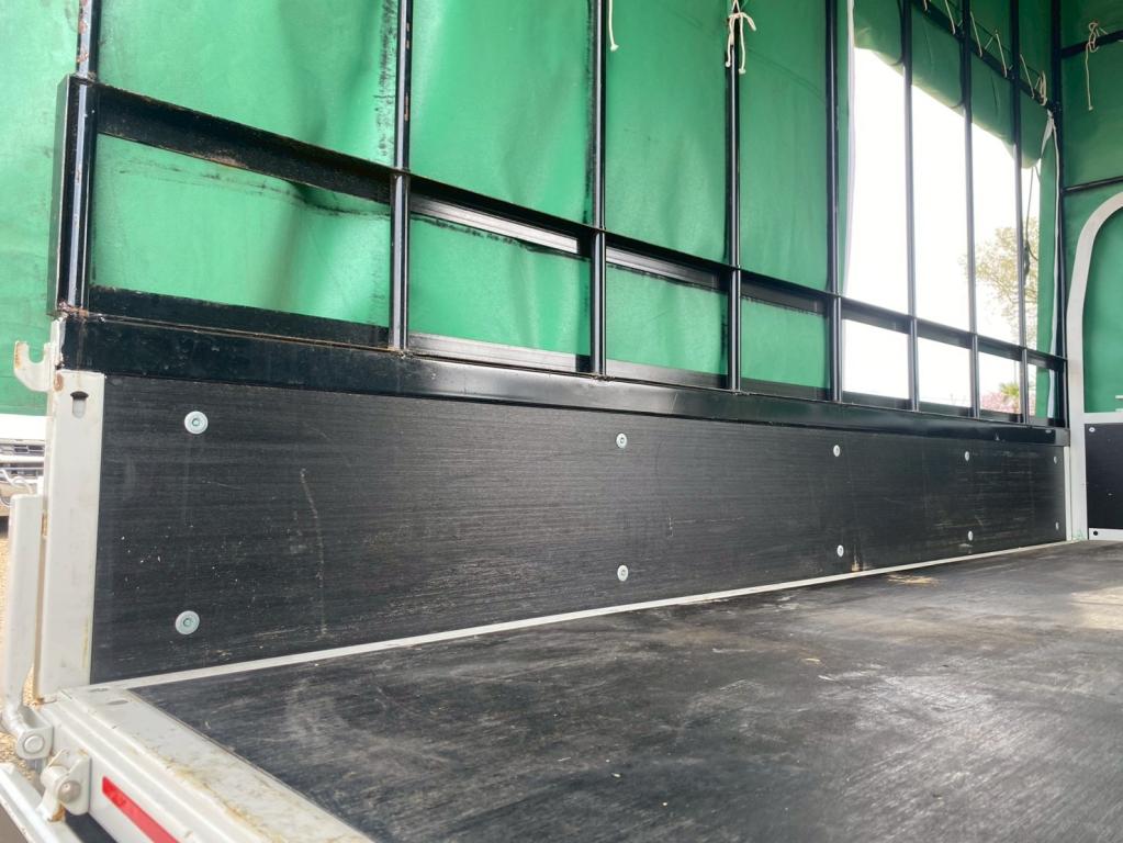 いすゞ エルフ 2RG-NJR88AF(2WD)の写真9