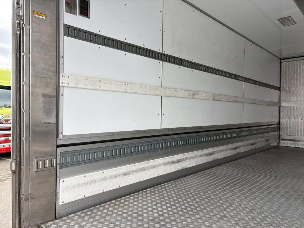 日野 レンジャー 2KG-FC2ABG(2WD)の写真9