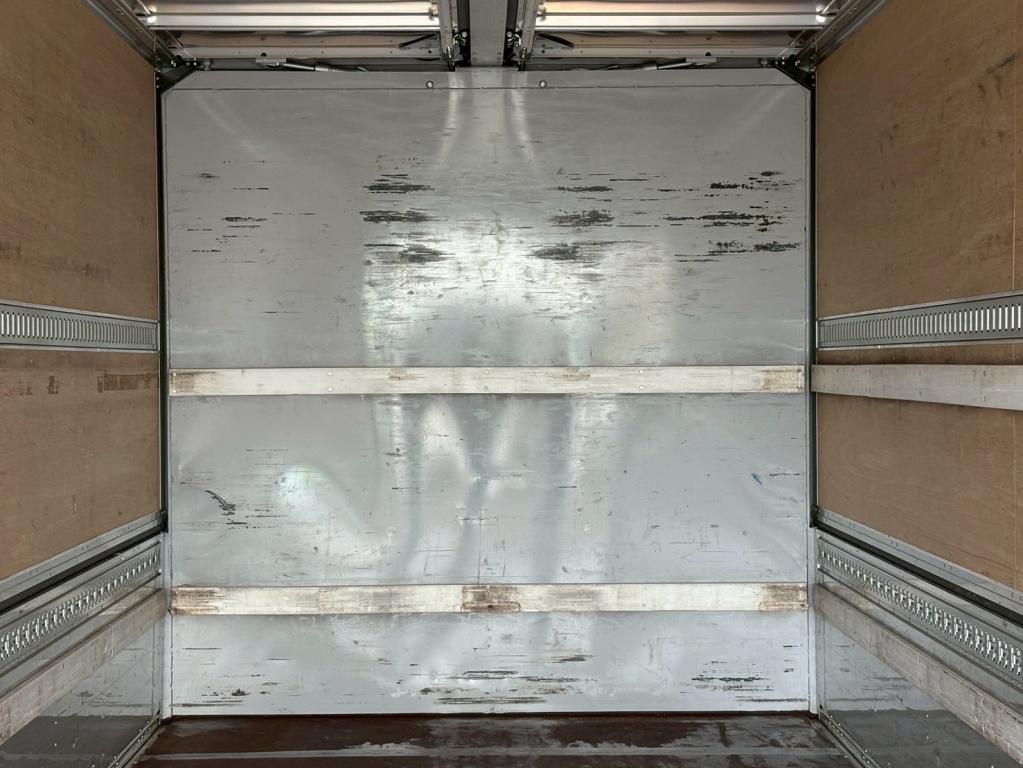 いすゞ フォワード 2RG-FRR90T2(2WD)の写真7