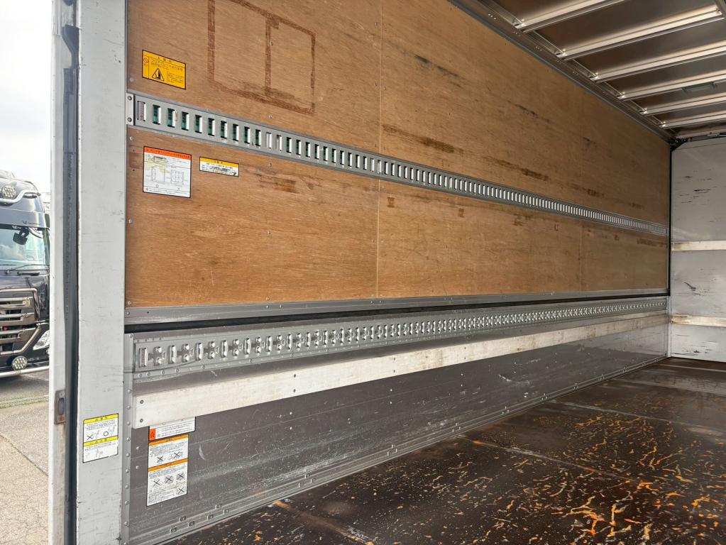 いすゞ フォワード 2RG-FRR90T2(2WD)の写真9