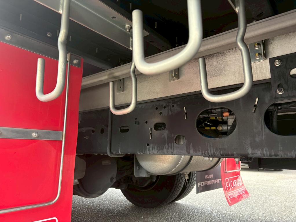 いすゞ フォワード 2RG-FRR90T2(2WD)の写真15
