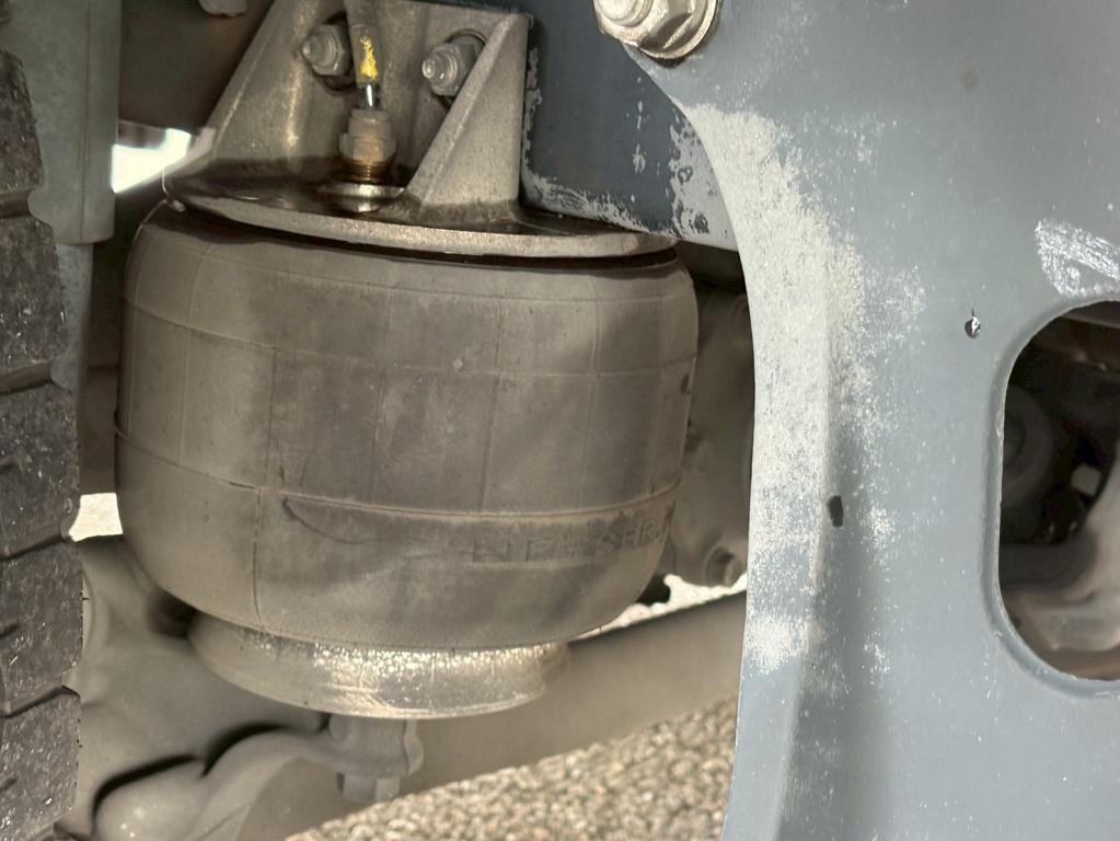 いすゞ フォワード 2RG-FRR90T2(2WD)の写真17