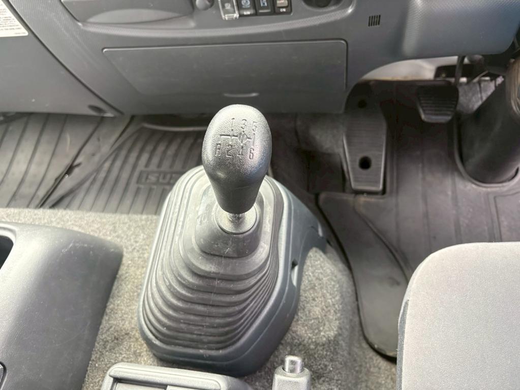 いすゞ フォワード 2RG-FRR90T2(2WD)の写真23