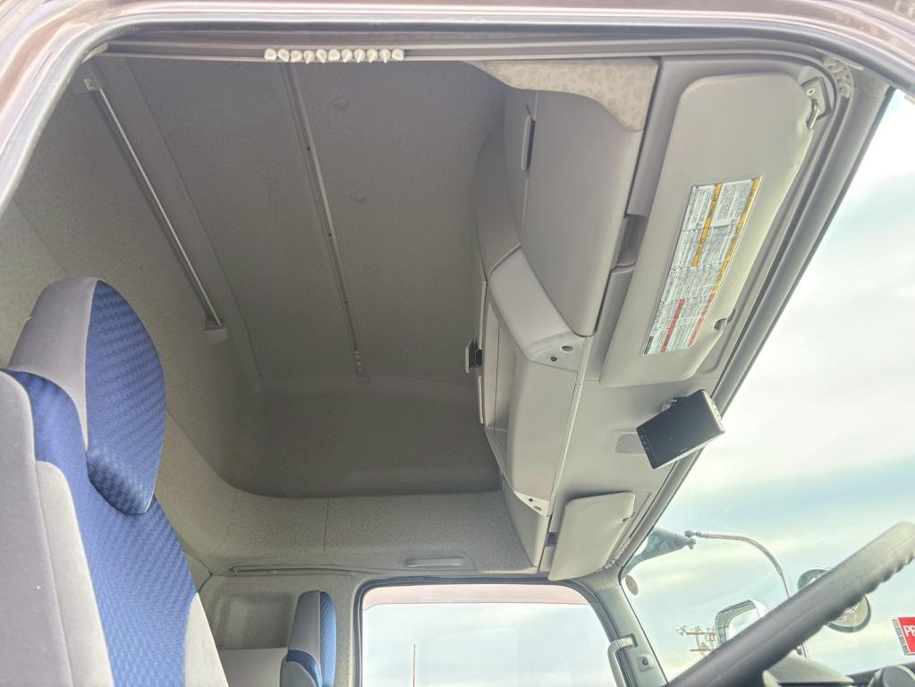 いすゞ フォワード 2RG-FRR90T2(2WD)の写真24