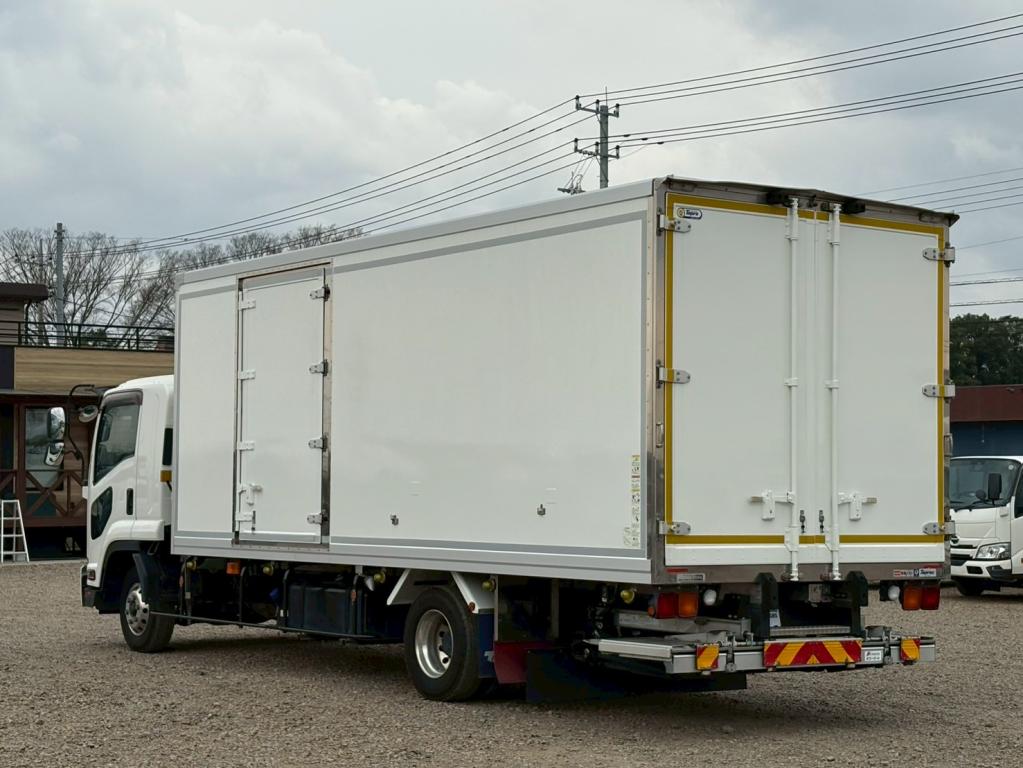 いすゞ フォワード 2PG-FRR90T2(2WD)の写真3