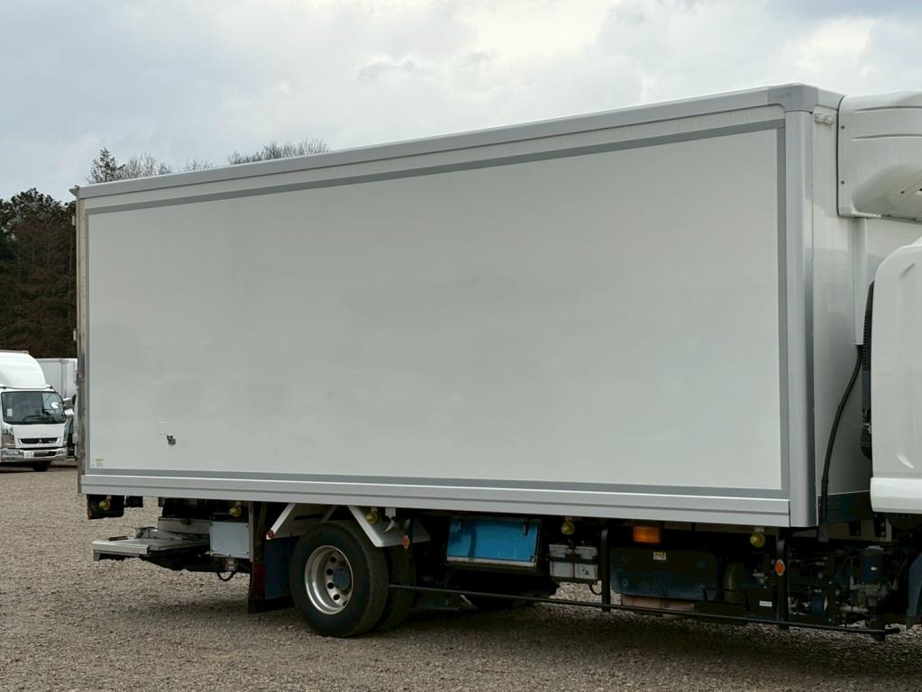 いすゞ フォワード 2PG-FRR90T2(2WD)の写真5