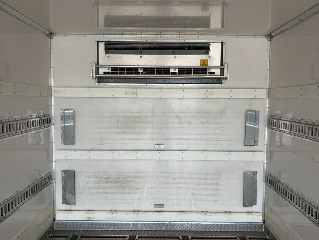 いすゞ フォワード 2PG-FRR90T2(2WD)の写真7