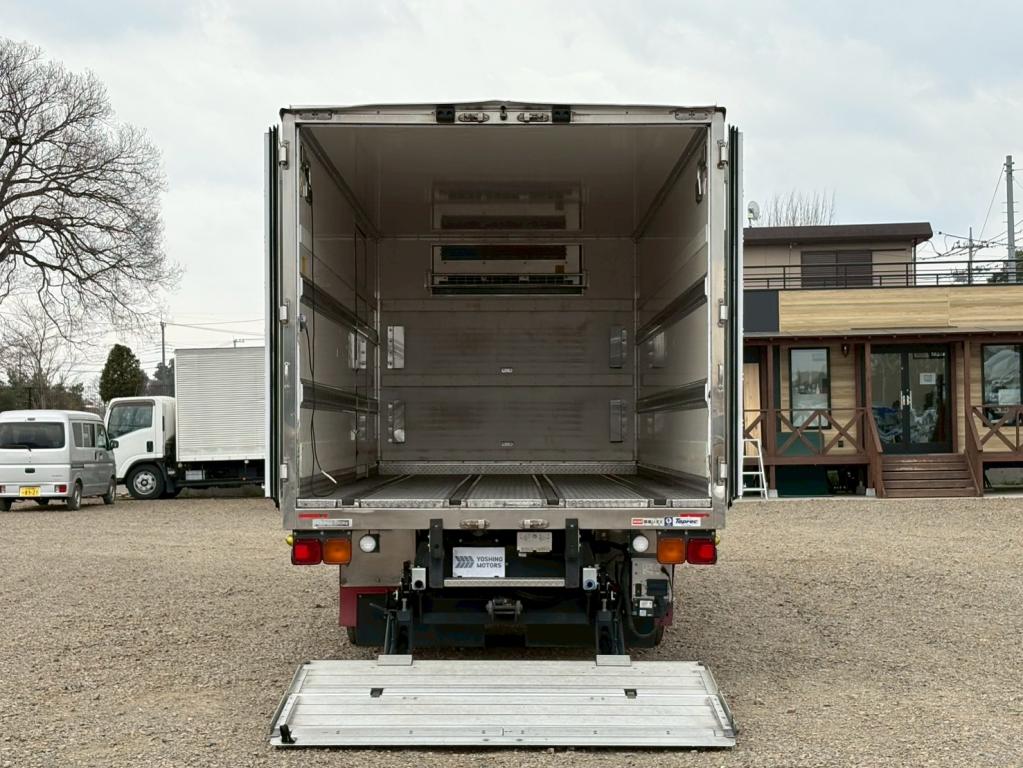いすゞ フォワード 2PG-FRR90T2(2WD)の写真11