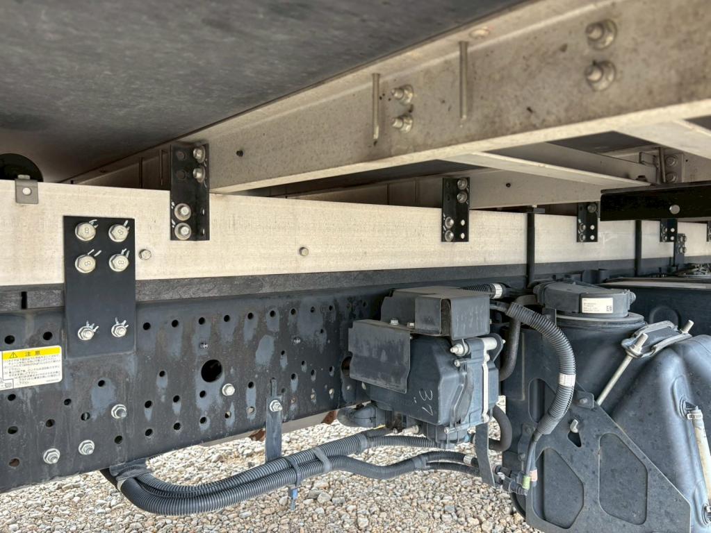 いすゞ フォワード 2PG-FRR90T2(2WD)の写真14