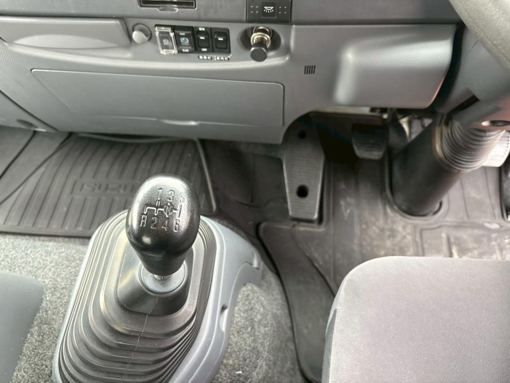 いすゞ フォワード 2PG-FRR90T2(2WD)の写真23