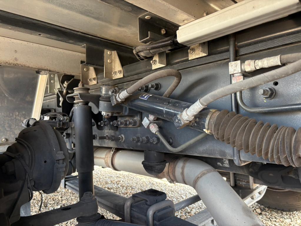 UD クオン 2RG-CG5FA(8x4)の写真15