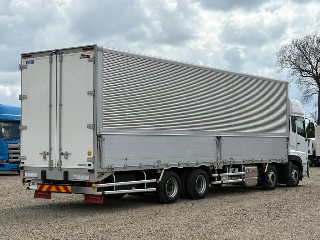 UD クオン 2RG-CG5FA(8x4)の写真4