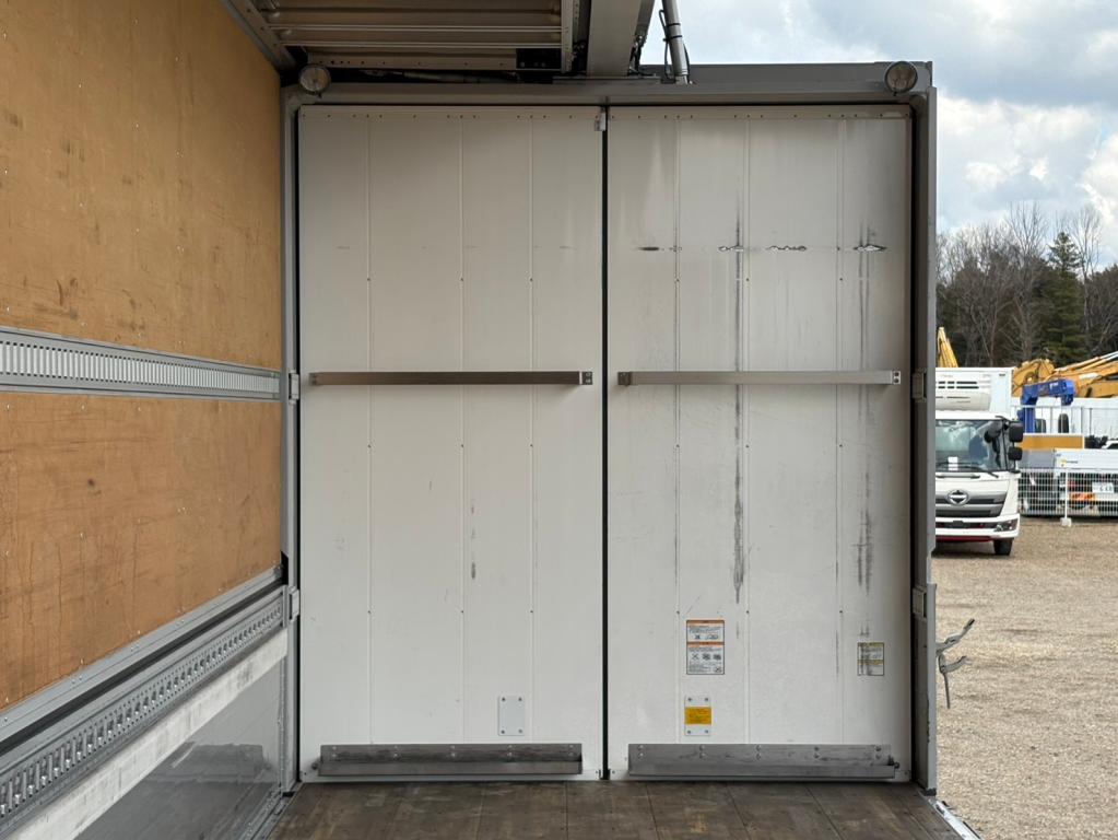 UD クオン 2RG-CG5FA(8x4)の写真13