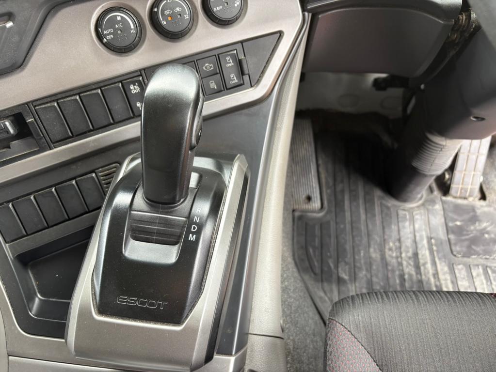 UD クオン 2RG-CG5FA(8x4)の写真23