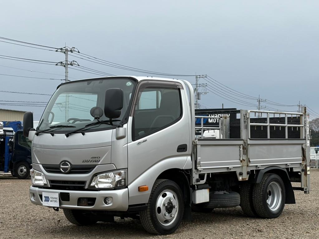 日野 デュトロ TKG-XZU675M(4WD)の写真1