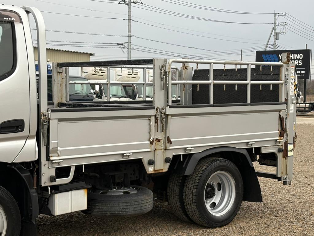 日野 デュトロ TKG-XZU675M(4WD)の写真6