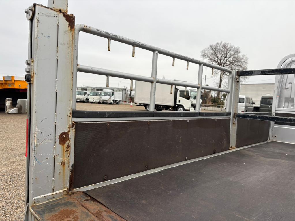 日野 デュトロ TKG-XZU675M(4WD)の写真9