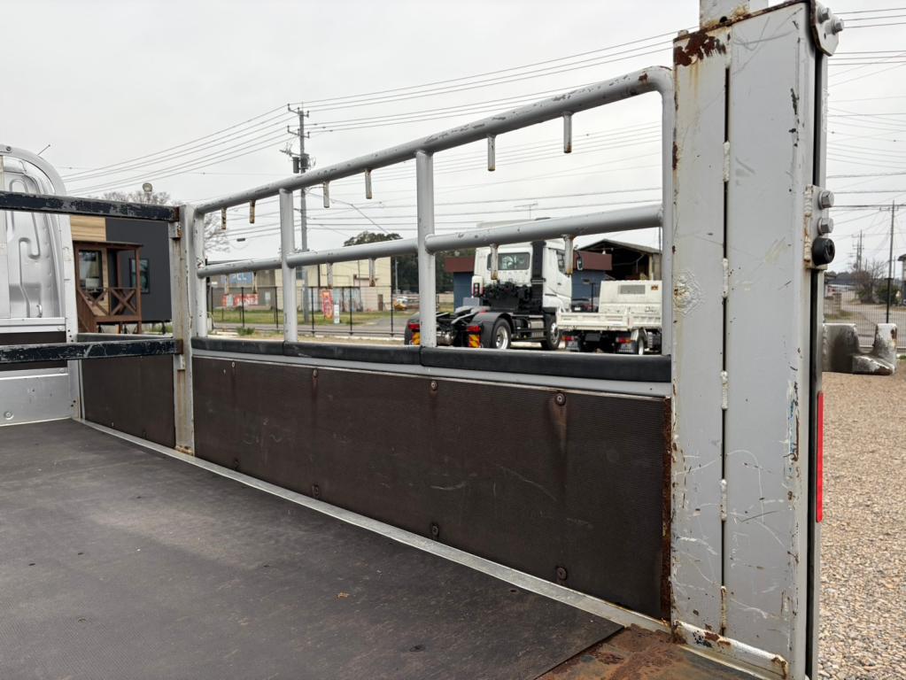 日野 デュトロ TKG-XZU675M(4WD)の写真10