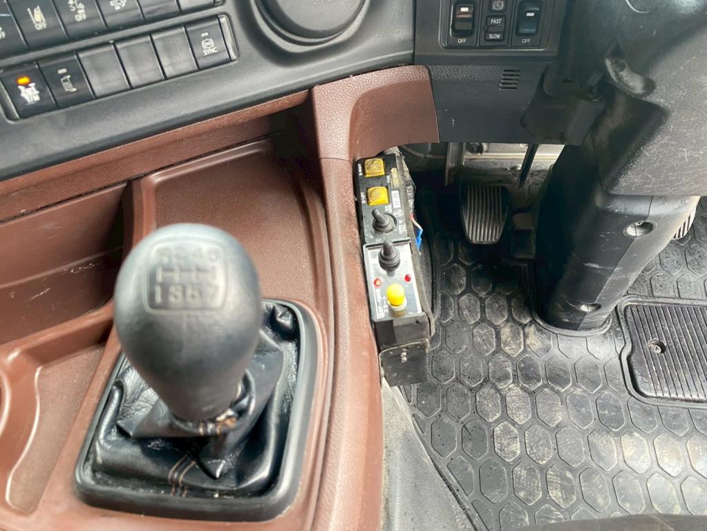 日野 プロフィア 2DG-FS1EGA(6x4)の写真23