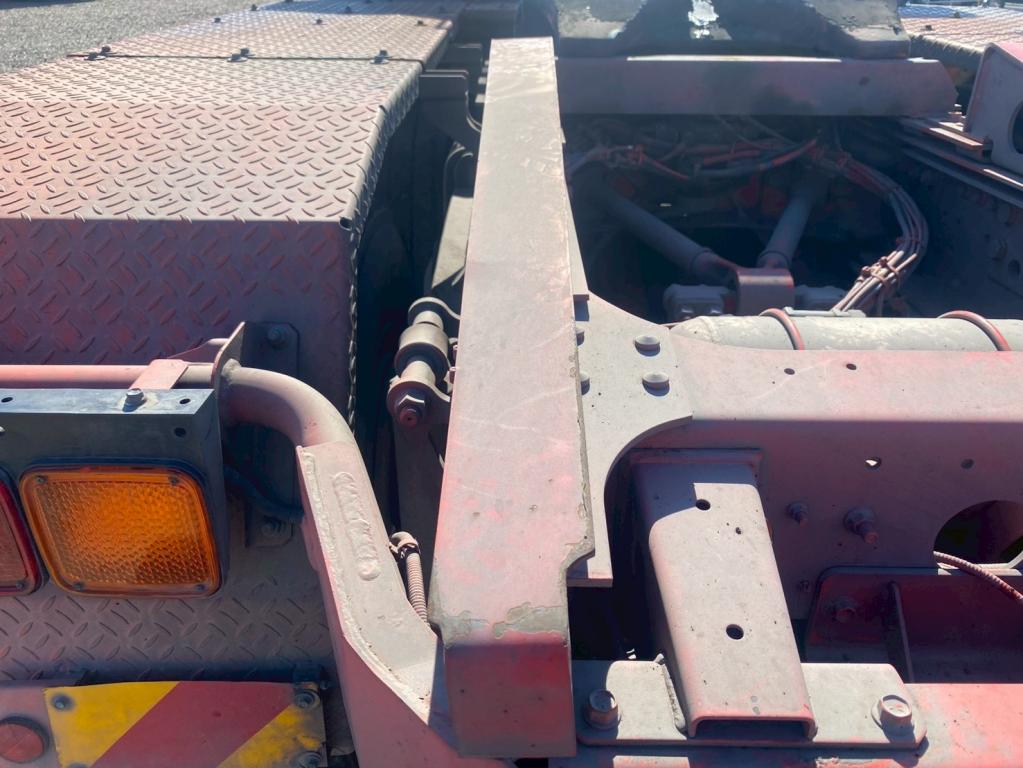 日野 プロフィア QPG-SS1EKDA(6x4)の写真11