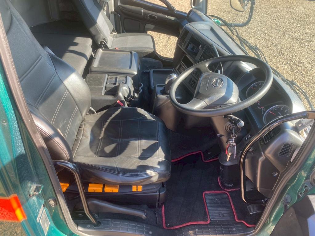 日野 プロフィア QPG-SS1EKDA(6x4)の写真20