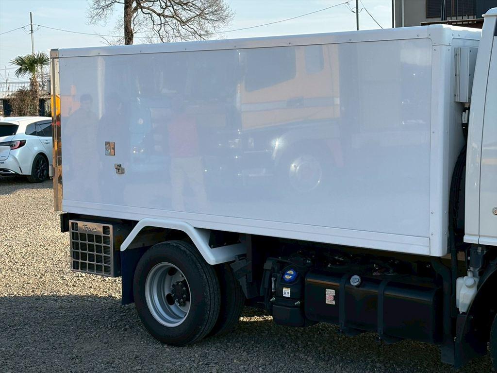 いすゞ エルフ 2RG-NHR88AN(2WD)の写真5