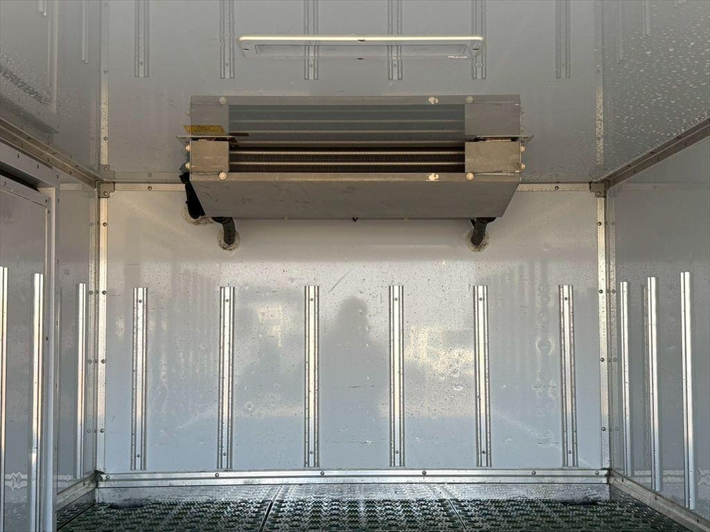 いすゞ エルフ 2RG-NHR88AN(2WD)の写真7