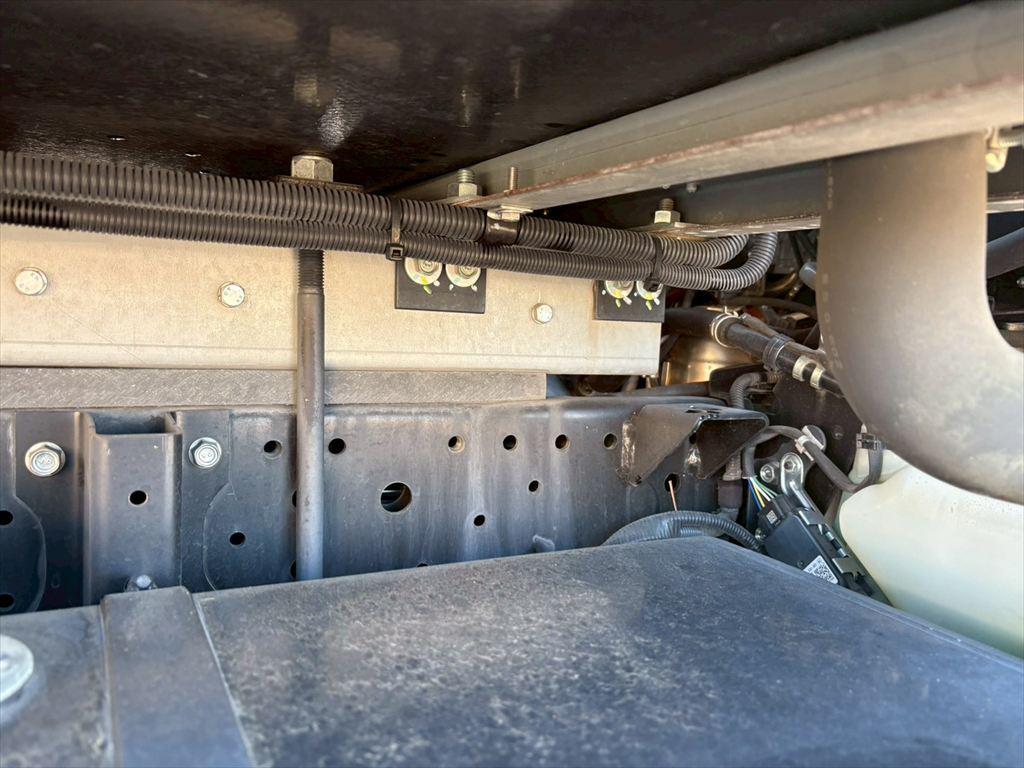 いすゞ エルフ 2RG-NHR88AN(2WD)の写真17