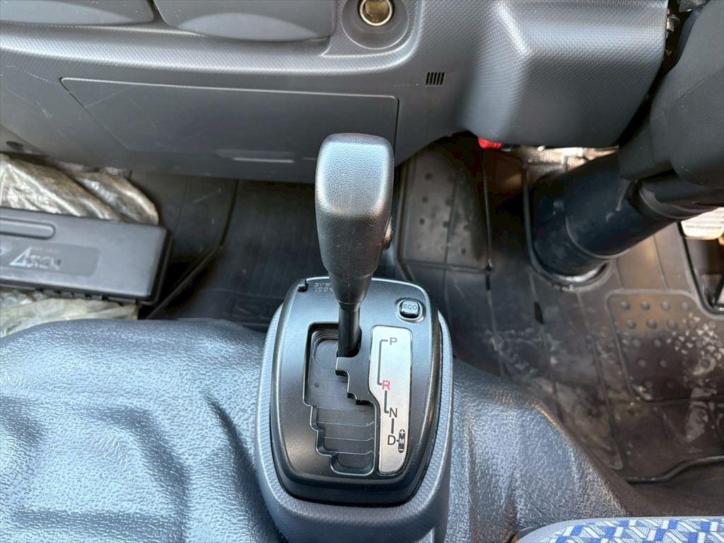 いすゞ エルフ 2RG-NHR88AN(2WD)の写真23