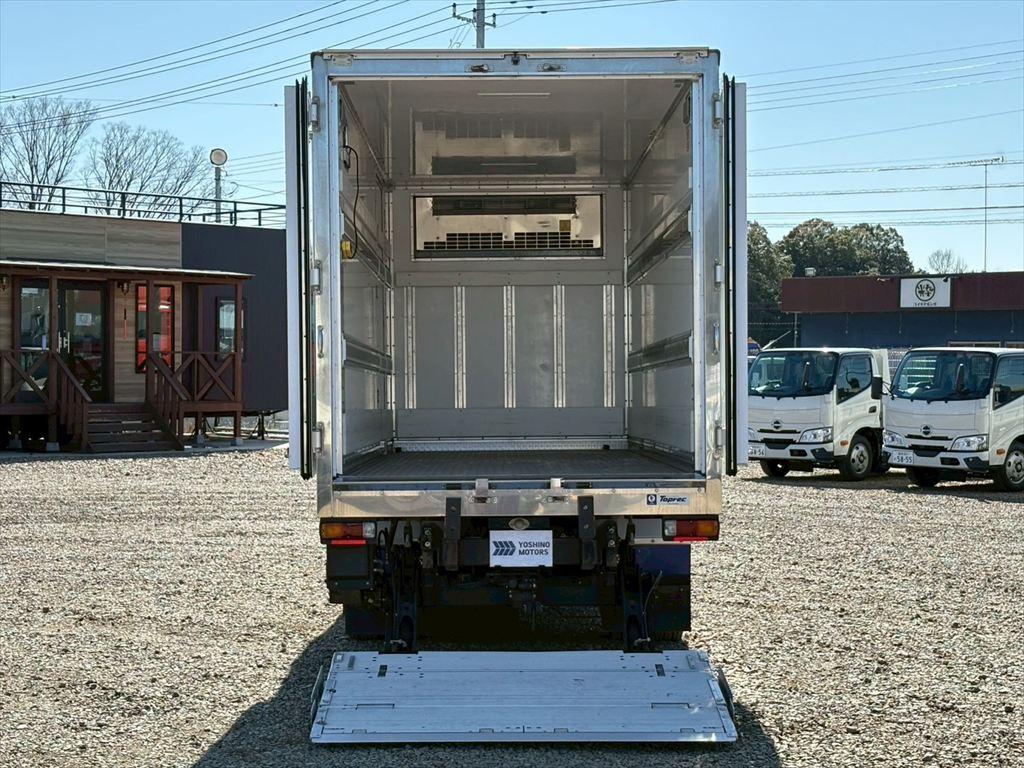 三菱 キャンター 2PG-FEAV0(2WD)の写真12